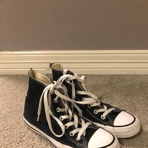 Black high top converse